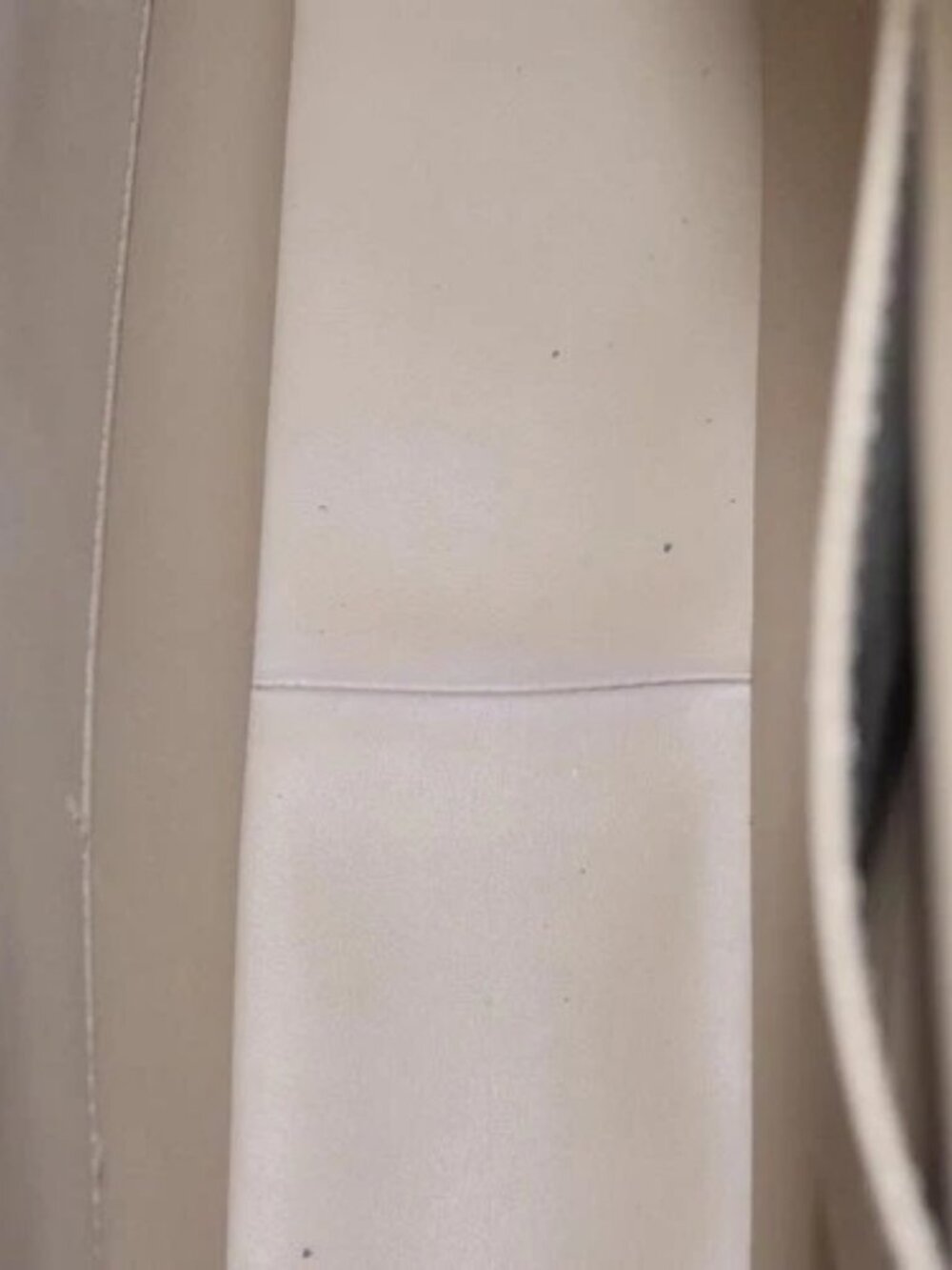 LOUIS VUITTON Monogram Vernis Columbus Tote Bag Beige M91023 LV Auth 100753 - Picture 10 of 16